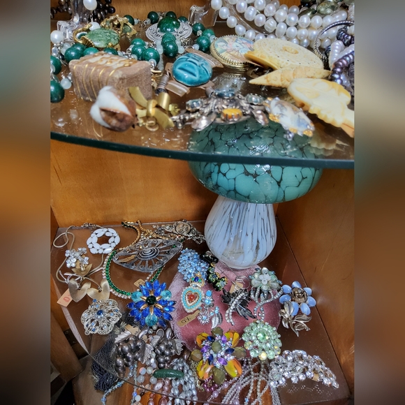 Meet your Posher, Jennifer - Picture 7 of 16